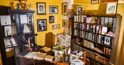 Maradandó emléket állítottak Csipike megálmodójának a csíkszeredai városházán